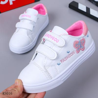 China Girls Anti-slippery Soft Bottom Shoes Children's Slip-On Velcro Velcro Shoes Children's Sports Shoes for sale