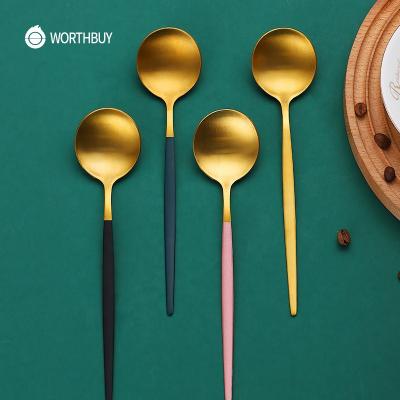 China WORTHBUY Factory Price Gold Thin Layer Viable Dinner Spoons Colorful Stainless Steel Spoons Kitchen Spoon Cutlery For Gift Wedding for sale