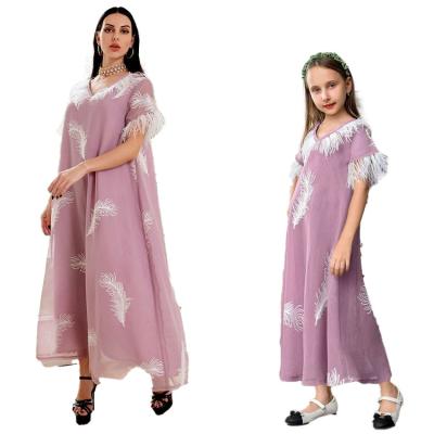 China 2022 Autumn Women's Printing Outfits Matching Clothes Mother and Daughter Dress Muslim Middle East Mom and Daughter Dress Children Muslim Ethnic Family Mom Girl for sale