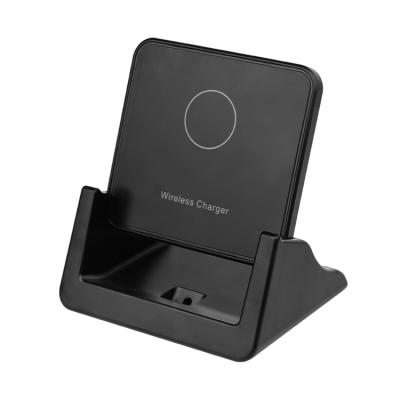 China 2021 New Product Convenient Hot Selling Square Vertical Wireless Charger 10wqi Stand for sale