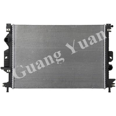 China Stabiele Ford-Vrachtwagenradiators met Hoge OEM DM5Z-8005A DPI 13331 van de Hitteoverdracht Te koop