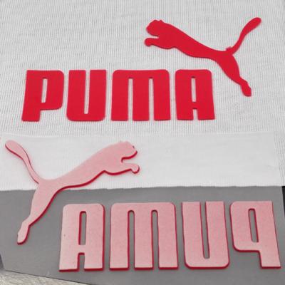 China Durable Custom Heat Transfer 3D Silicon Patch , OEM Embroidered Flock Badge Number Label For Sportswear for sale