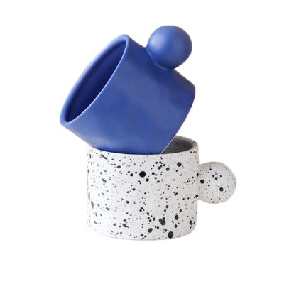 China Agriculture Promotion Round Ball Handle Novelty Splash Ink Mug Coffee Mug White Blue Ceramic Coffee Mug Gift Set for sale