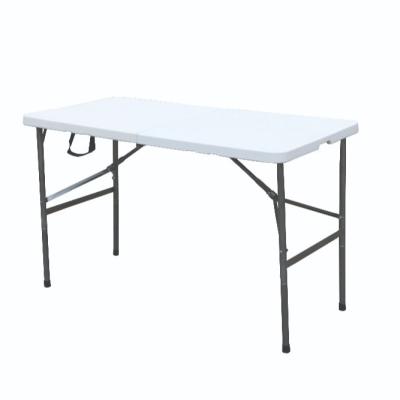 China Hot Sale Outdoor Popular HDPE Picnic Dining Table Top Easy Carry Plastic Folding White Folding Table for sale