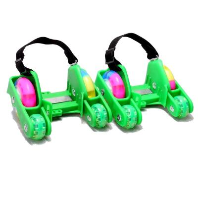 China Adjustable Heel Roller Skate Street Nylon Flashing Gliders Sporting Lighted Shinny Three-color With Auxiliary Wheels For Kids Skates for sale