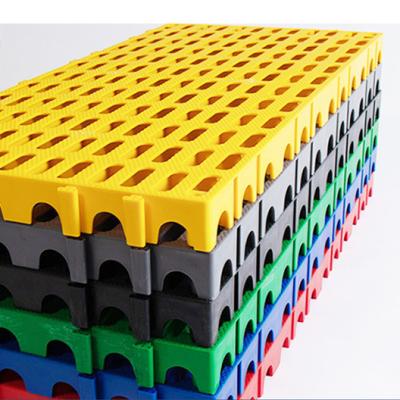 China High Quality Anti-slip Waterproof Wear Resistant Removable Garage Flooring Plastic Tiles, Hot Sale 400*400*18Mm Garage Interlocking Flooring Tiles for sale