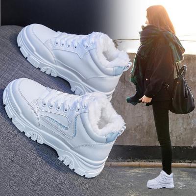 China Fashion Trend Amazon Wholesale Plus Velvet Women's New 2022 Winter Student Ins Tide Warm Short Martin Boots Causal Shoes for sale