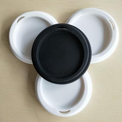 China Factory Sustainable Supply Wholesale Reusable Food Grade Silicone Coffee Cup Lid D75mm With Moon Shape Mouth for sale