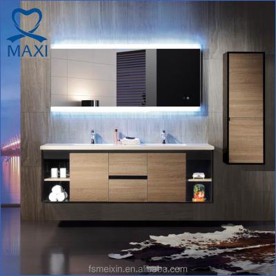 China Luminous Factory Price MAXI Illuminated Bathroom Accessories Wall Lighted Vanity Makeup Lead Bath Mirror for sale