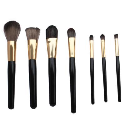 China Angular Blush Free Samples 7 Pack Dark Blue Faux Fur Wooden Handle OEM Makeup Brushes Thick Makeup Brush Set for sale