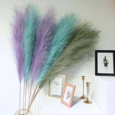 China Gray Fluffy White Big Color Handmade Natural Dry Artificial Faux Decorative Pampas Grass Large Decoration for sale