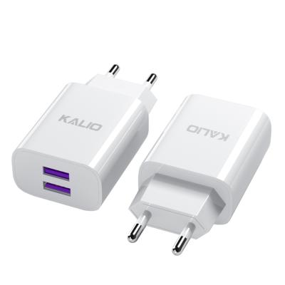 China portable socket ports mobile phone charger two USB fast charger wall power adapter for phone and tablet en venta