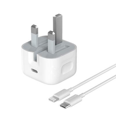 Chine wholesale Original Quick Charger data cable USB C Phone Charger UK Fold Plug PD 20W Wall Charger For Iphone à vendre