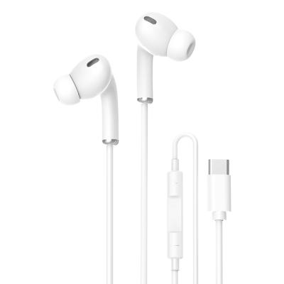 中国 New in-ear headphone Type-c sports earphone with mic&volume control Wired earphone 販売のため