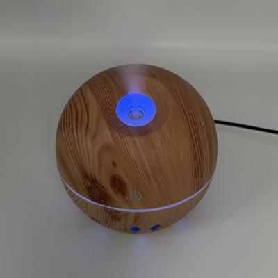 China Factory Wholesale Car 130ml Wooden Hollow Out Humidifier For Home Appliance for sale