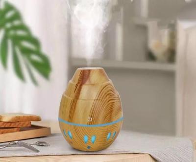 China Factory Car Wooden Light Ultrasonic Humidifier Cool Mist Air Humidifier 130ml 7led Directly Mini For Home for sale