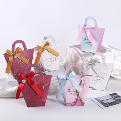 China Factory Recyclable Cheap Price Handle Gift Box Wedding Birthday Party Celebration Portable Paper Box for sale