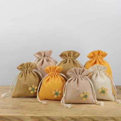 China Custom Wholesale Designer Travel China Polyester Canvas Jute Drawstring Bag Velvet Packaging Pouch for sale