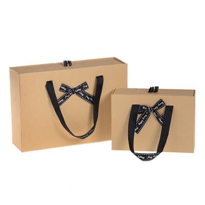 China Eco - Friendly Custom Design Luxury Jewelry Packaging Boxes With Silk Handle for sale