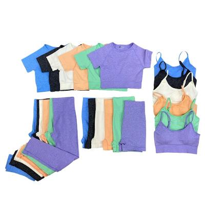 China Antibacterial Seamless Sports Bra And Seamless Gaiters Shorts 4 Pieces Seamless Set for sale