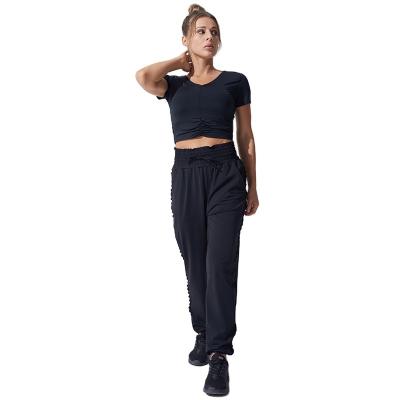 China Breathable Custom Gym Wear Newly Set Wholesale Design Yoga Joggers Soft Casual Joggers With Pocket Matching Cropped T Shirts Gym Clothing for sale