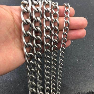 China Drag Chain Stainless Steel Twist SS304 Seamless Welded Link Chain 3.0*11.4*17mm for sale