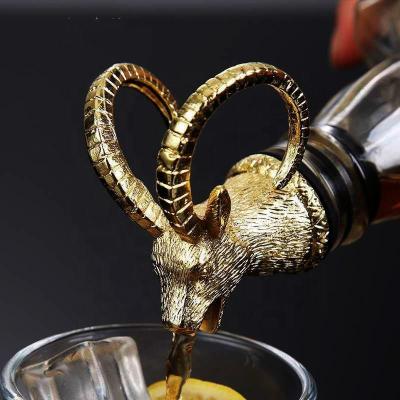 China Custom Animal Metal Wine Pourer With Zinc Alloy Stainless Steel Material for sale