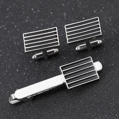 China Men's Brass Metal Tie Clip And Cufflink Set With Black Enamel For Wedding Party for sale