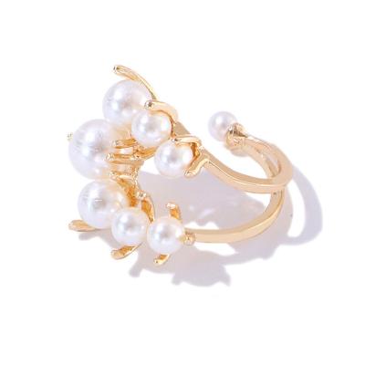 China 2022 FASHIONABLE Wholesale Open Adjustable Fashion Geometric Large Ring Moon Shape Pearl Design for Women and Girls for sale