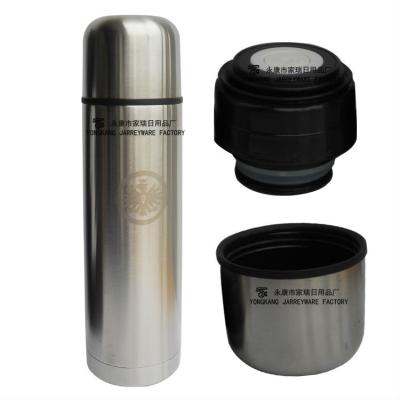 China Double Wall 750ML Stainless Steel Sustainable Vacuum Flask for sale