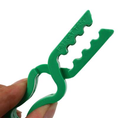 China Towel Clothes Clip Windproof Cloth Pegs For Sale Plastic Clothing Drying Clips / OEM Hanger Pins Cloth Manufacturer for sale