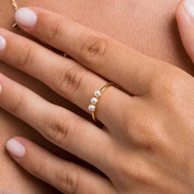 China Fashionable Environmental Friendly Pearl Rings Jewelry Women Gold Plated Three Freshwater Pearl 925 Sterling Silver Ring for sale