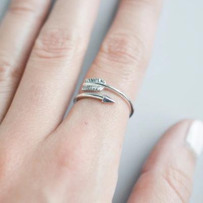 China Delicate Jewelry 925 Sterling Silver Adjustable Arrow Ring Vintage Vintage Stacking Ring For Women for sale