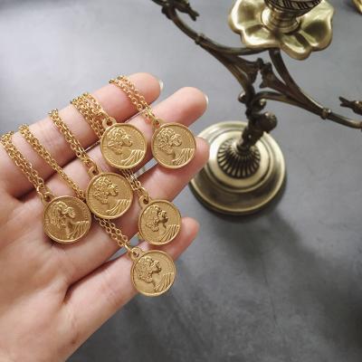 China Fashion Trendy Jewelry Vintage Stainless Steel Gold Coin Queen Pendant Necklace For Women for sale