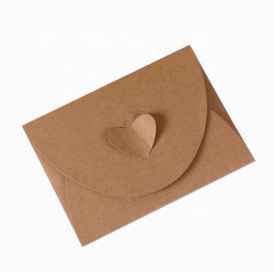 China Gift Envelope Wholesale Customized Accepted Kraft Paper Wrapping Envelope With Heart Decoration for sale