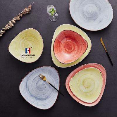 China New Design Viable Color Glazed Porcelain /Orange Triangle Dish For Hotel / Restaurant for sale