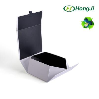 China Unique Design Recyclable Folding Boxes Decorative Magnetic Cardboard Box for sale