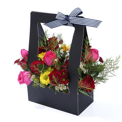 China Recycled Materials Wholesale Portable Flower Box With Handle Foldable Flower Box Packaging Design for sale